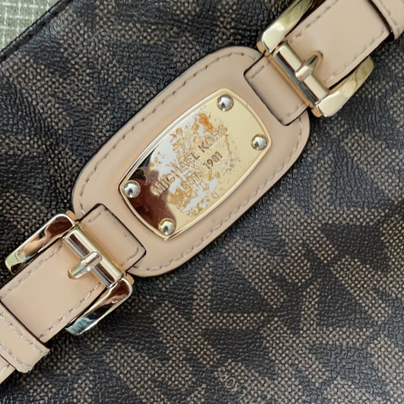 𝒱𝒾𝓃𝓉𝒶𝑔𝑒 𝑀𝒾𝒸𝒽𝒶𝑒𝓁 𝒦𝑜𝓇𝓈 𝐵𝒶𝑔 - Picture 5 of 8